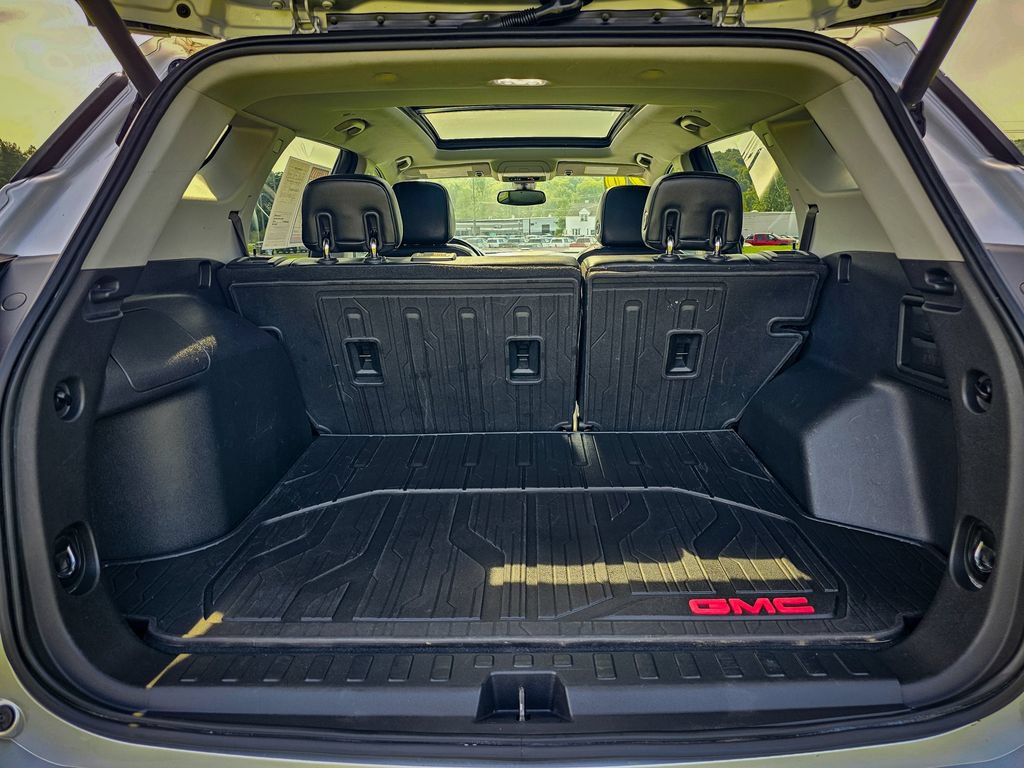 Used 2020 GMC Terrain SLT w/ Preferred Package AWD/4WD image 33