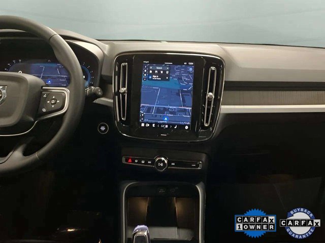 Used 2025 Volvo XC40 B5 Plus image 14