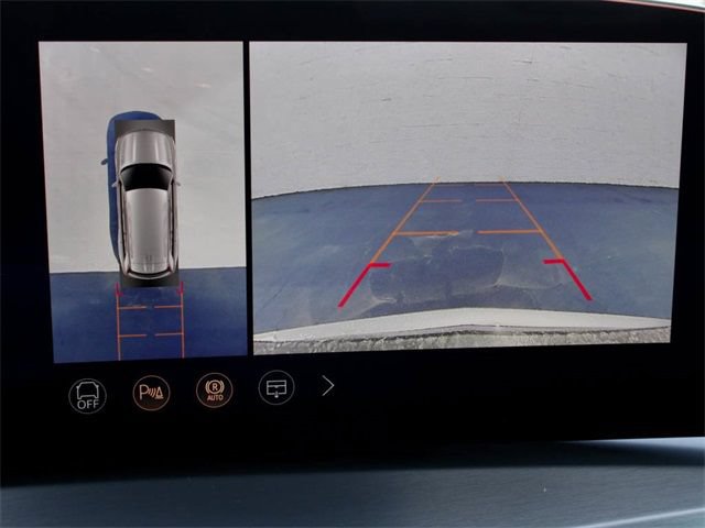 New 2026 Cadillac Vistiq Luxury w/ LPO, Floor Liner Package AWD/4WD image 16