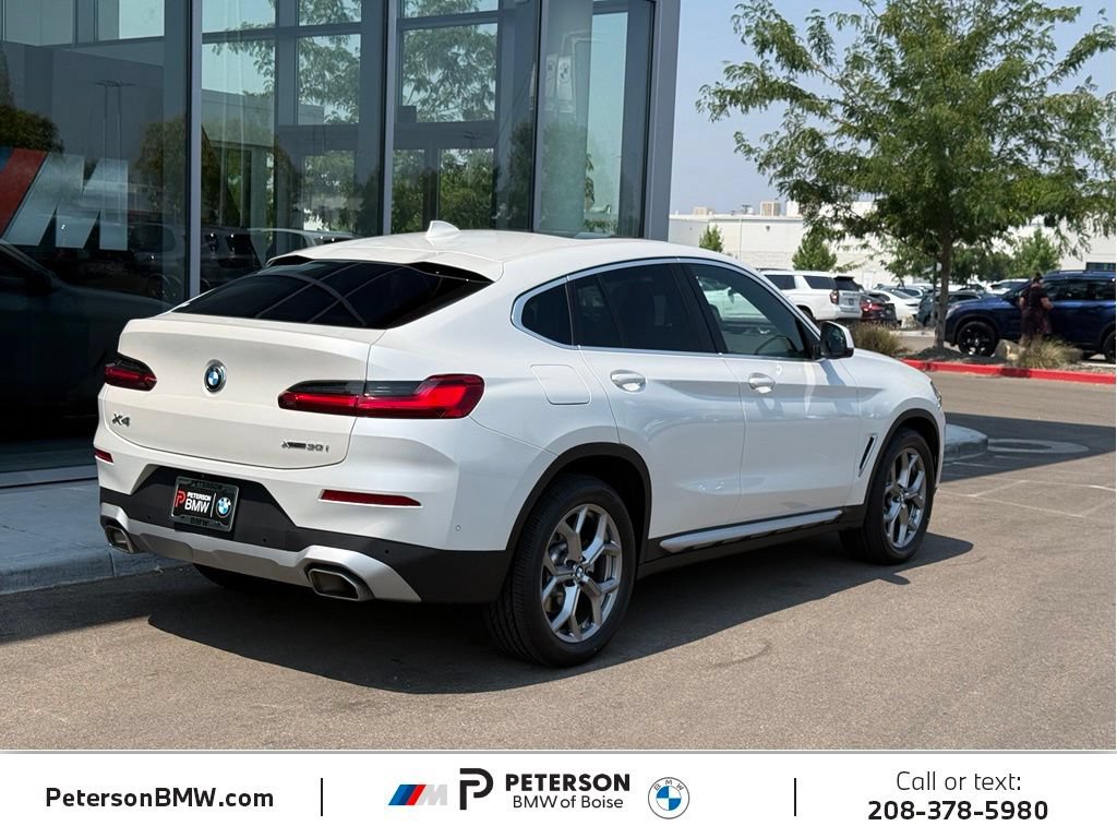 Used 2024 BMW X4 xDrive30i w/ Parking Assistance Package AWD/4WD image 5