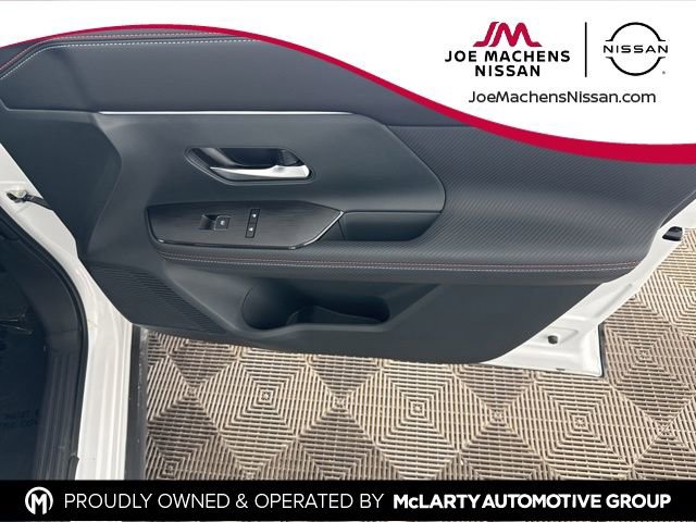 Certified 2025 Nissan Kicks SR image 20