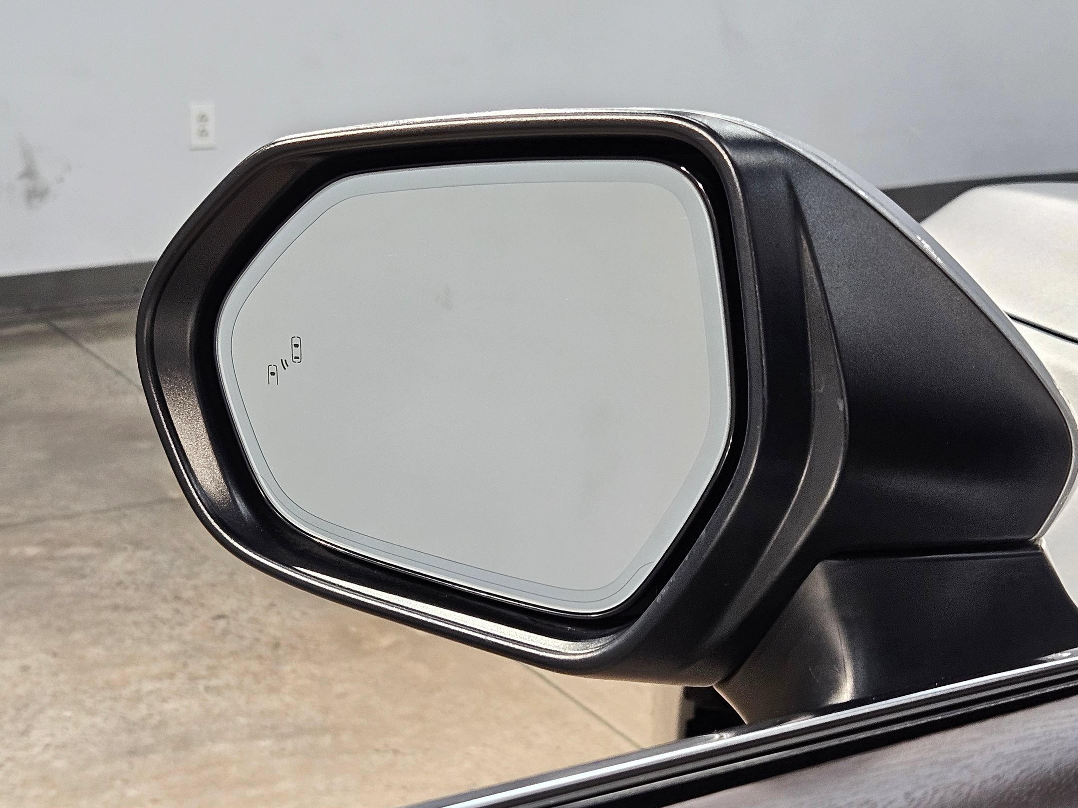Used 2021 Toyota Avalon Limited w/ Advanced Safety Package FWD image 22