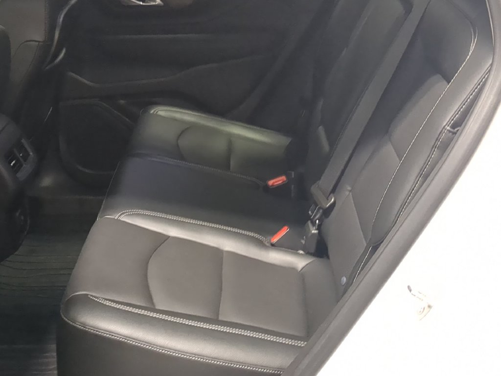 Used 2023 GMC Terrain SLT w/ Tech Package AWD/4WD image 23