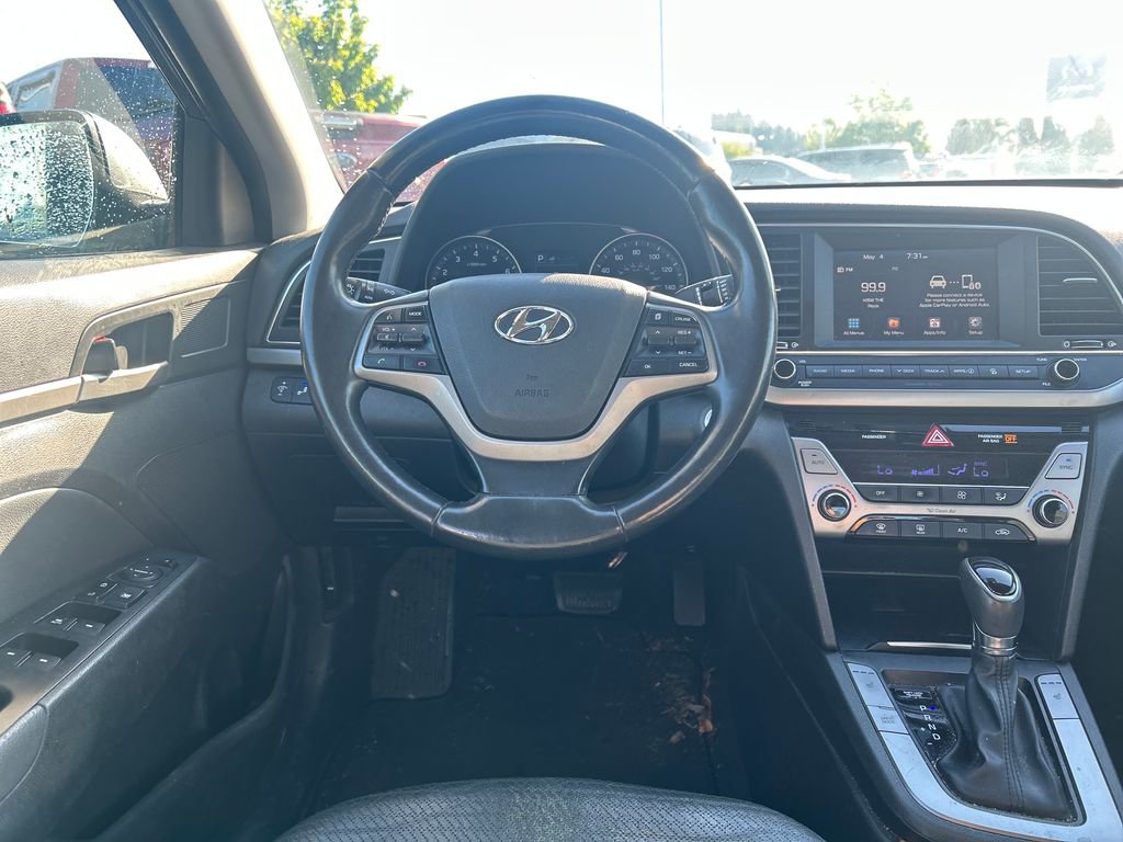 Used 2017 Hyundai Elantra Limited w/ Cargo Package FWD image 7