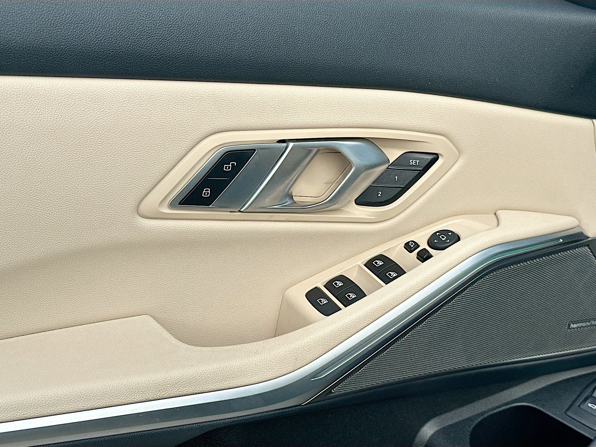 Used 2021 BMW 330i Sedan w/ Premium Package image 18