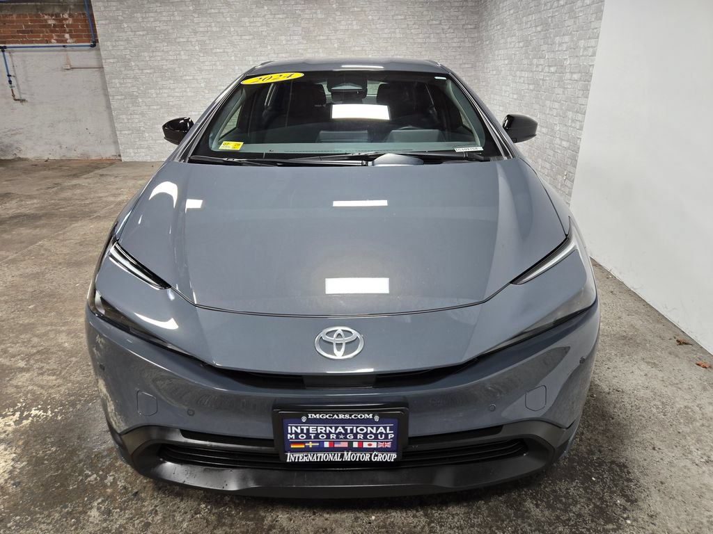 Used 2024 Toyota Prius LE AWD/4WD image 59
