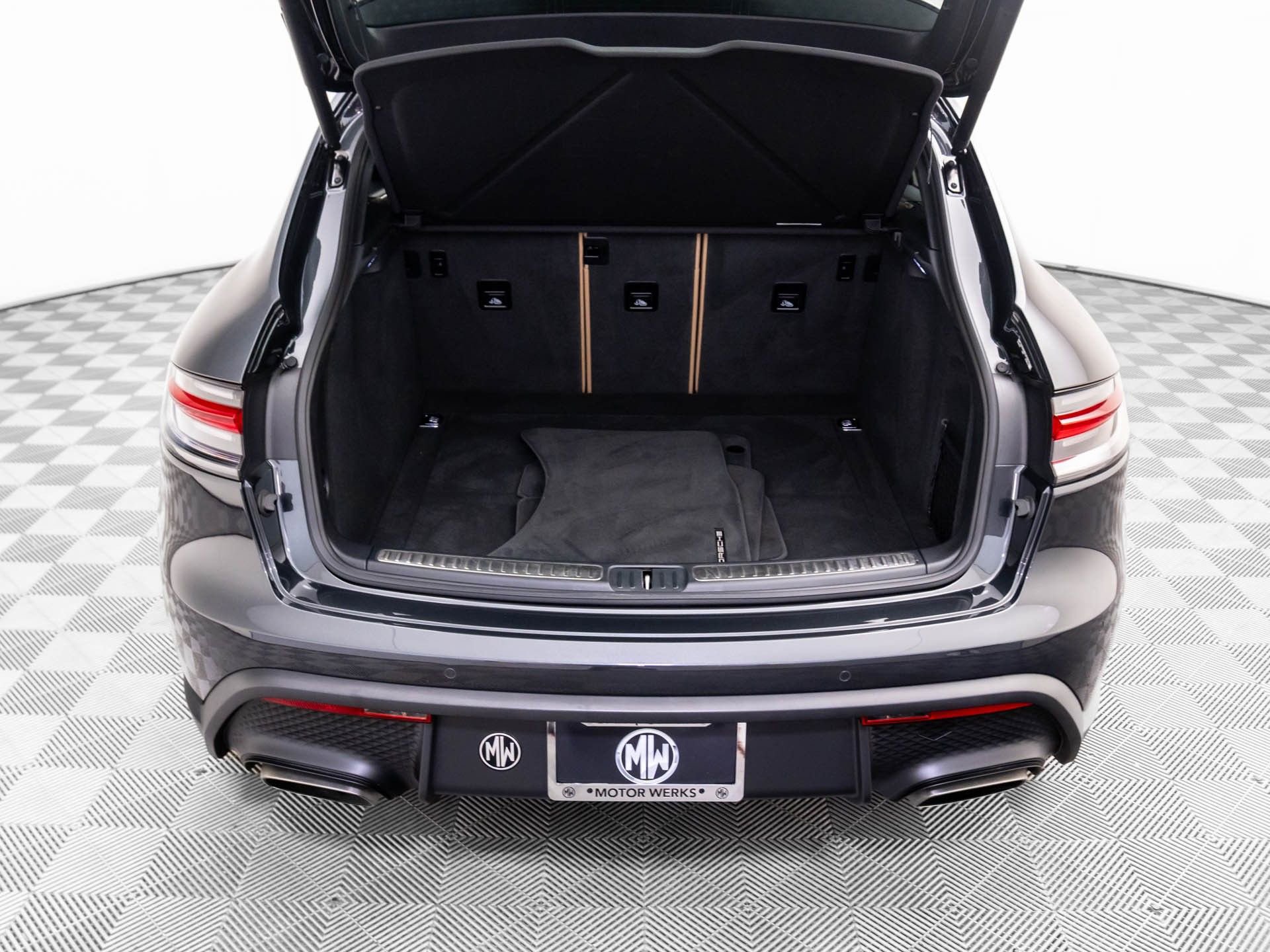 Certified 2025 Porsche Macan image 26