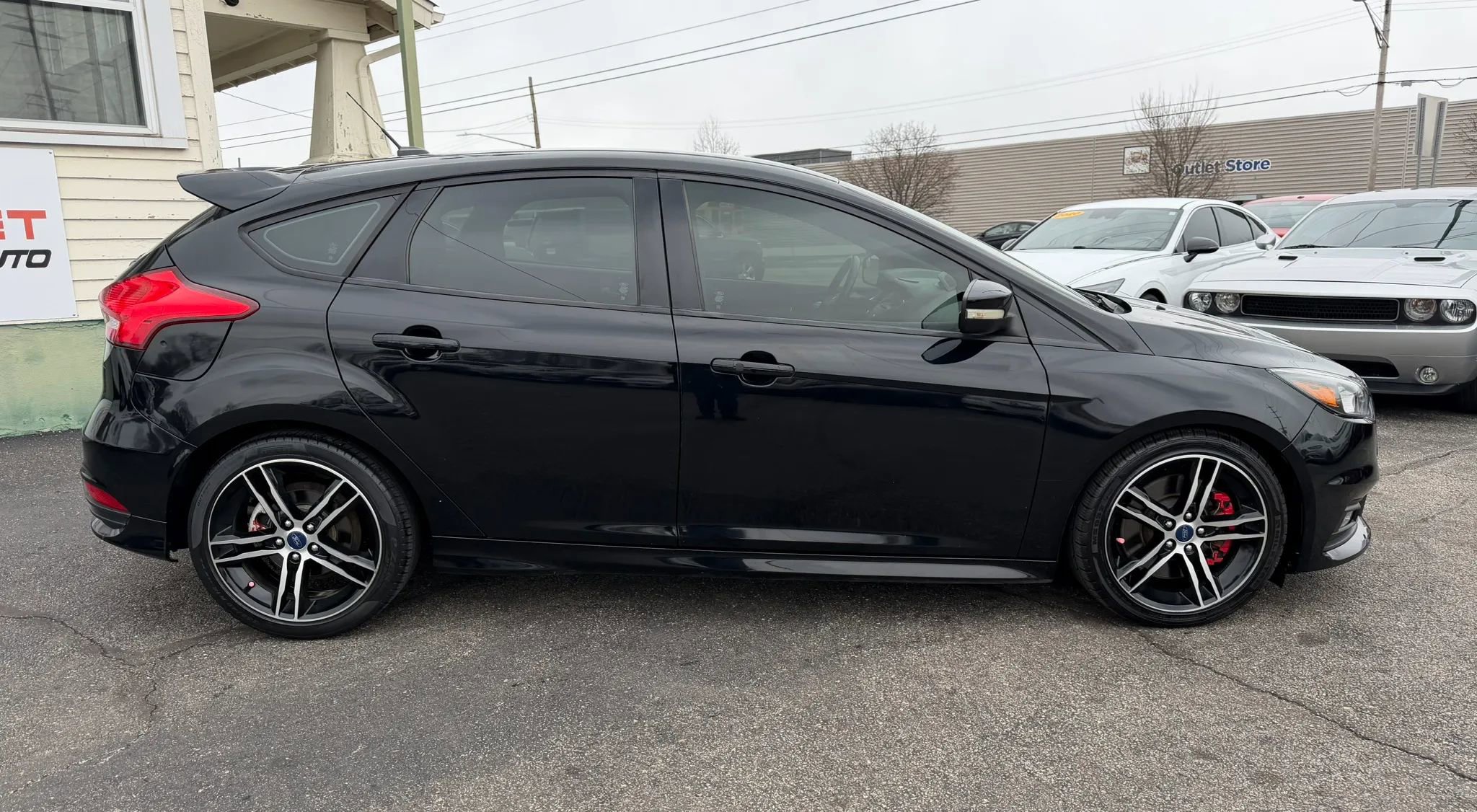 Used 2017 Ford Focus ST image 6