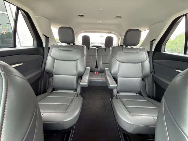 Used 2025 Ford Explorer Active w/ Active Comfort Package AWD/4WD image 36