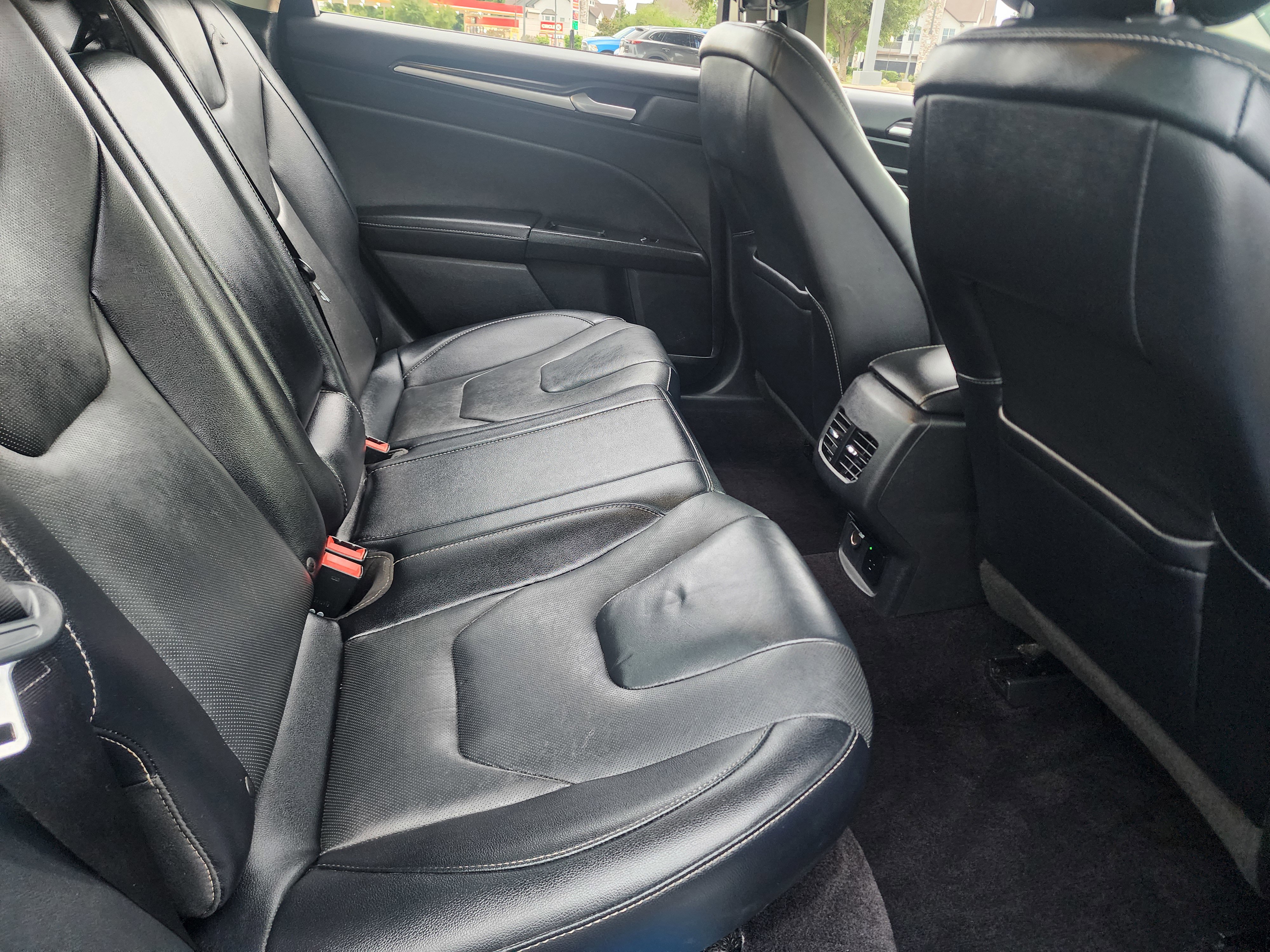 Used 2017 Ford Fusion Energi Titanium FWD image 16