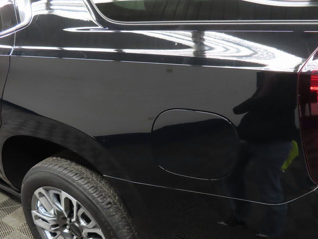 Used 2023 GMC Yukon Denali Ultimate w/ LPO, Floor Liner Package AWD/4WD image 48