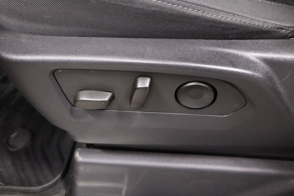 Used 2023 Chevrolet Silverado 1500 LT image 25