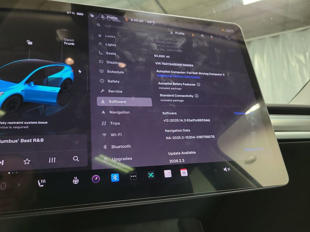 Used 2022 Tesla Model Y Long Range image 16