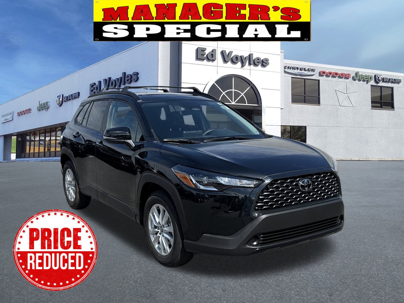 Used 2023 Toyota Corolla Cross LE w/ Moonroof Package