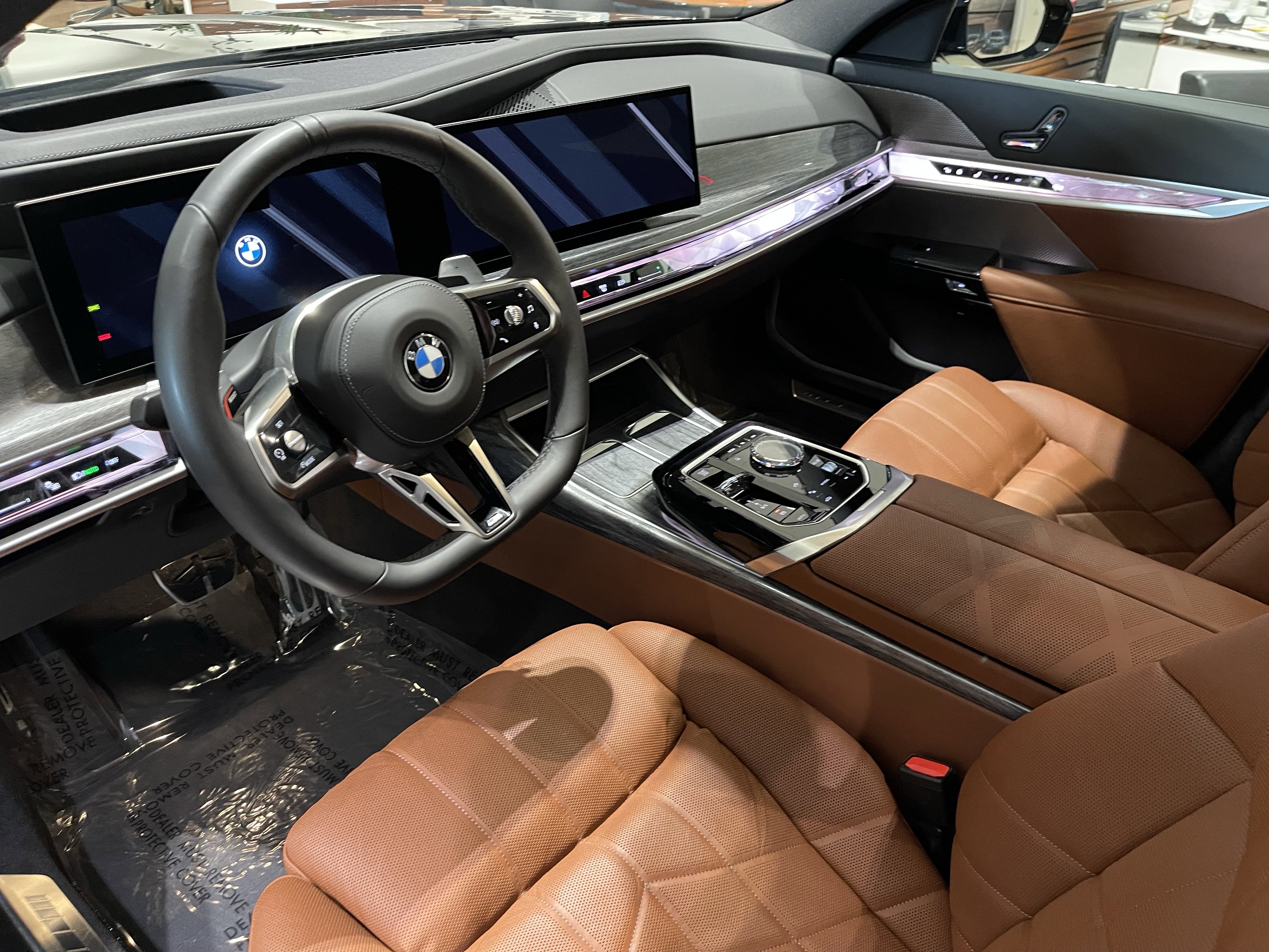Certified 2025 BMW 740i xDrive w/ Executive Package image 10