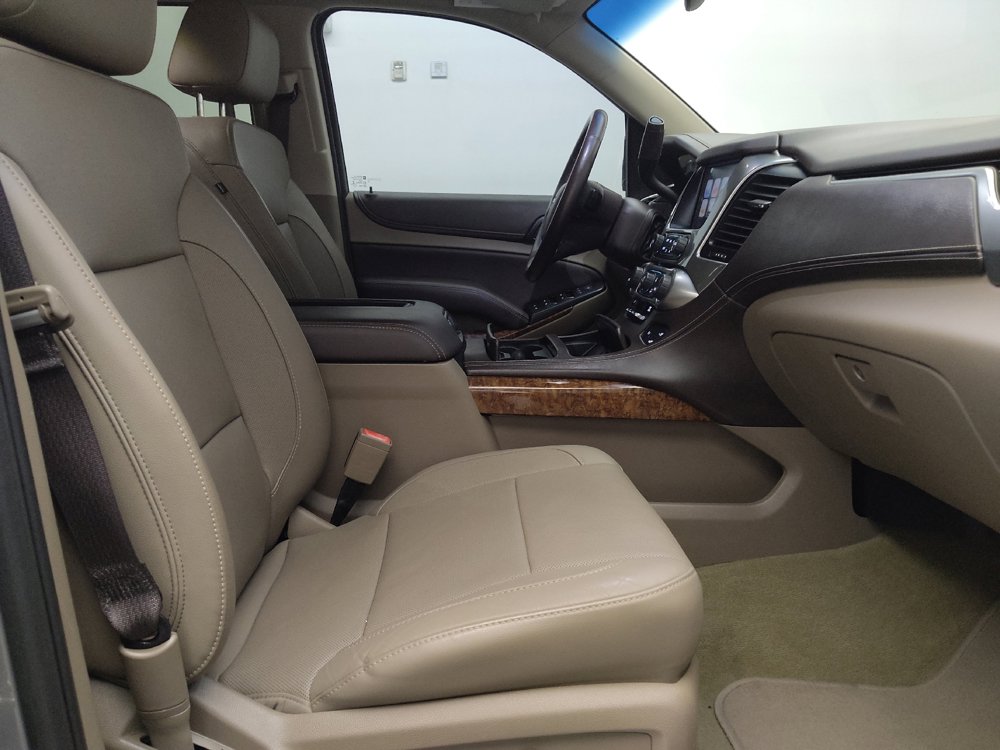 Used 2017 Chevrolet Suburban Premier RWD image 21