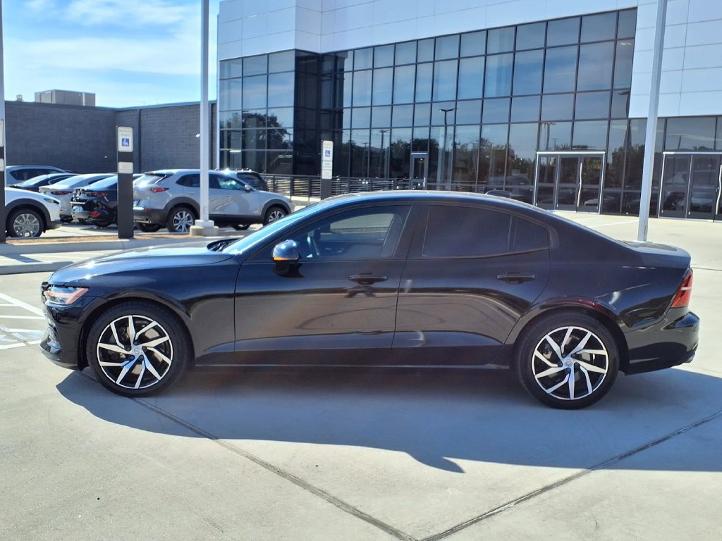 Used 2020 Volvo S60 T6 Momentum AWD/4WD image 6