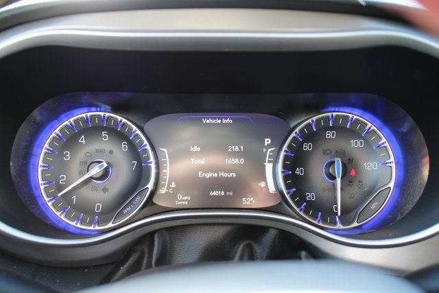 Used 2022 Chrysler Pacifica Touring-L image 24