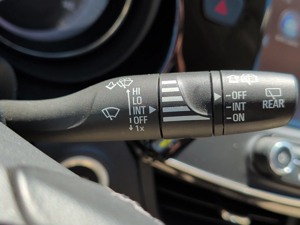 Used 2020 Buick Envision Essence AWD/4WD image 46
