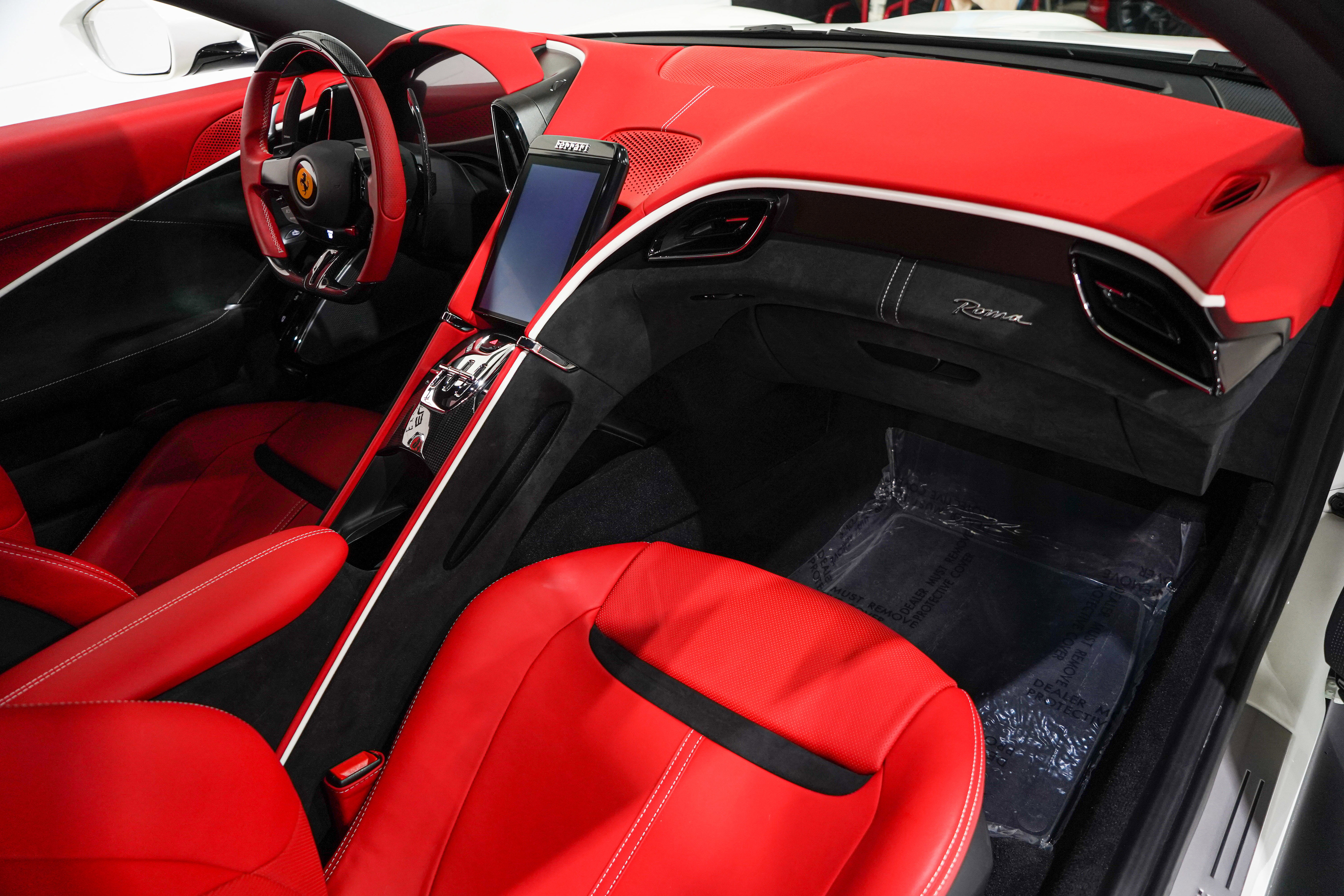 Used 2024 Ferrari Roma RWD image 15