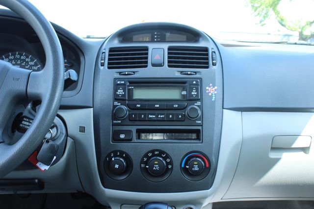 Used 2006 Kia Spectra EX FWD image 19