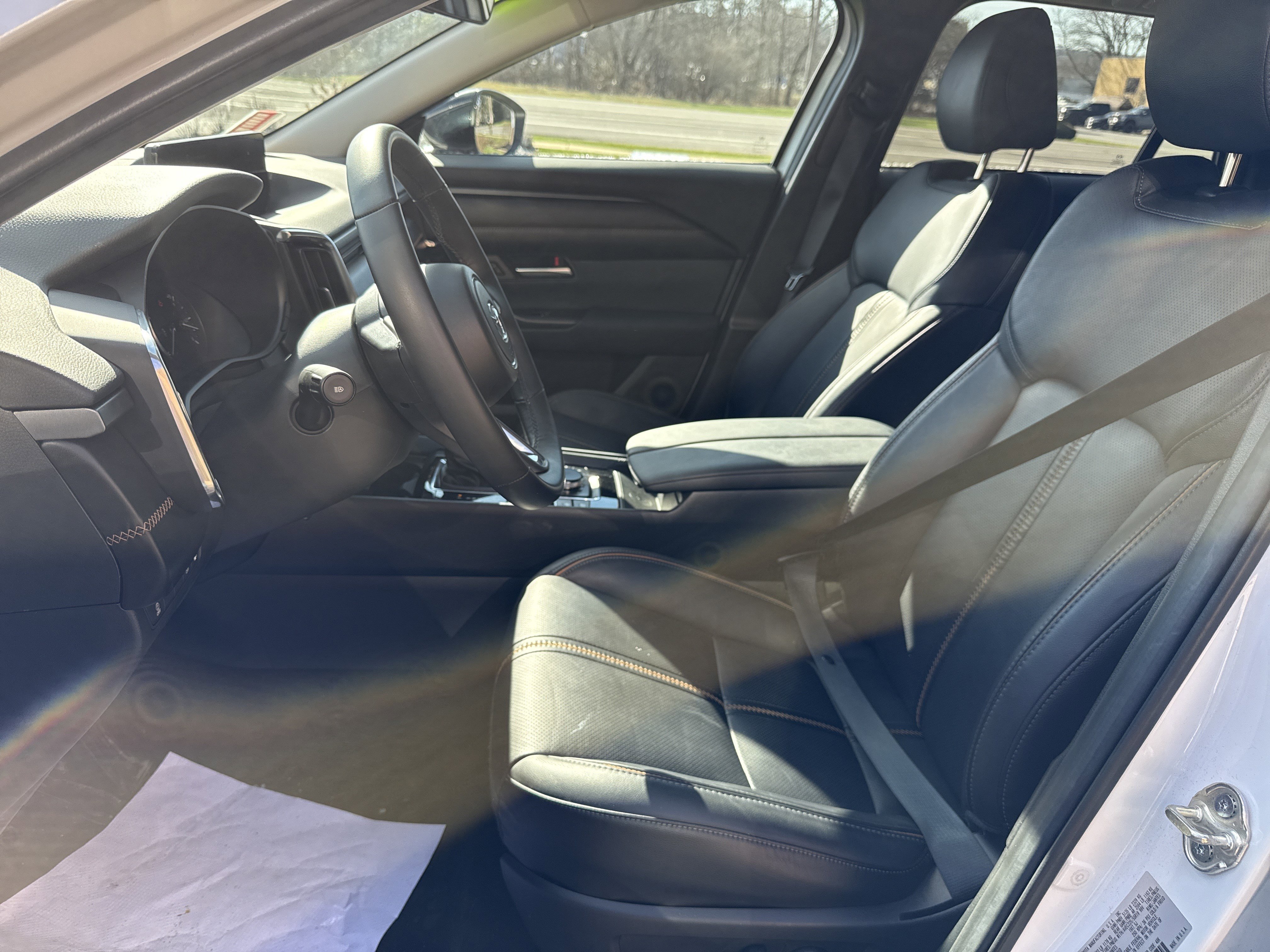 Certified 2025 MAZDA CX-50 2.5 Hybrid w/ Premium Plus Pkg image 12