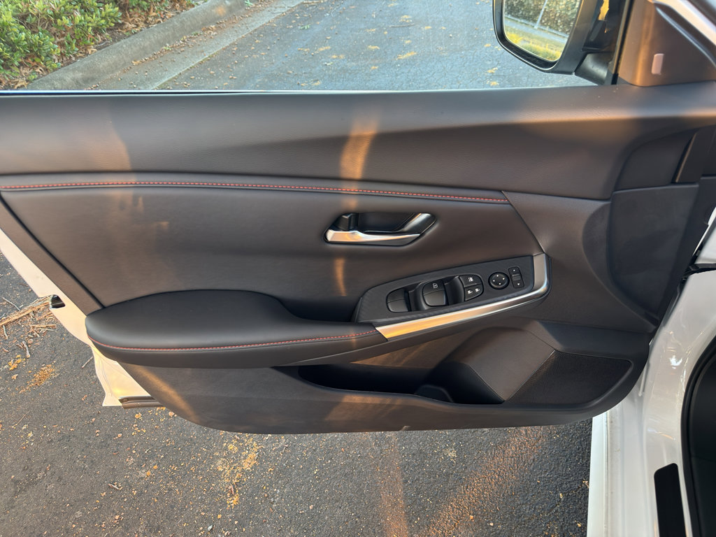 New 2025 Nissan Sentra SR image 17