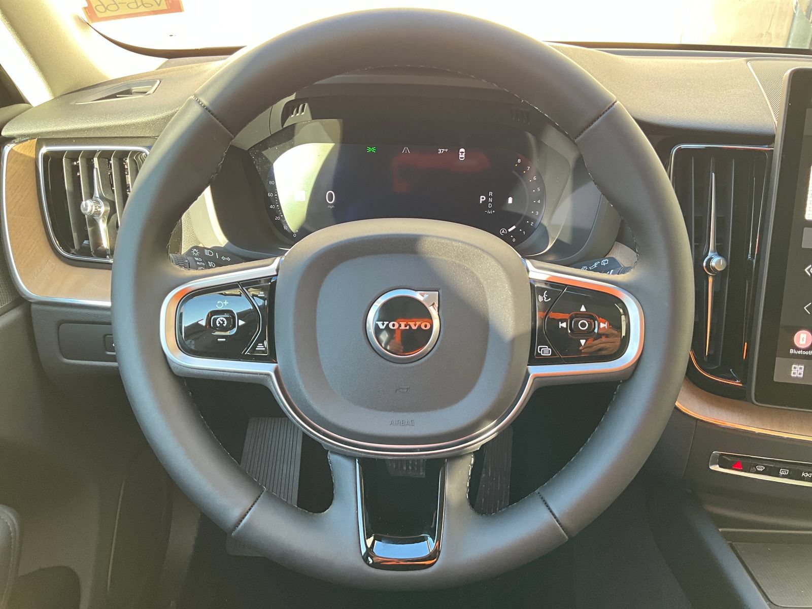 New 2026 Volvo XC60 B5 Plus w/ Protection Package Premier AWD/4WD image 15