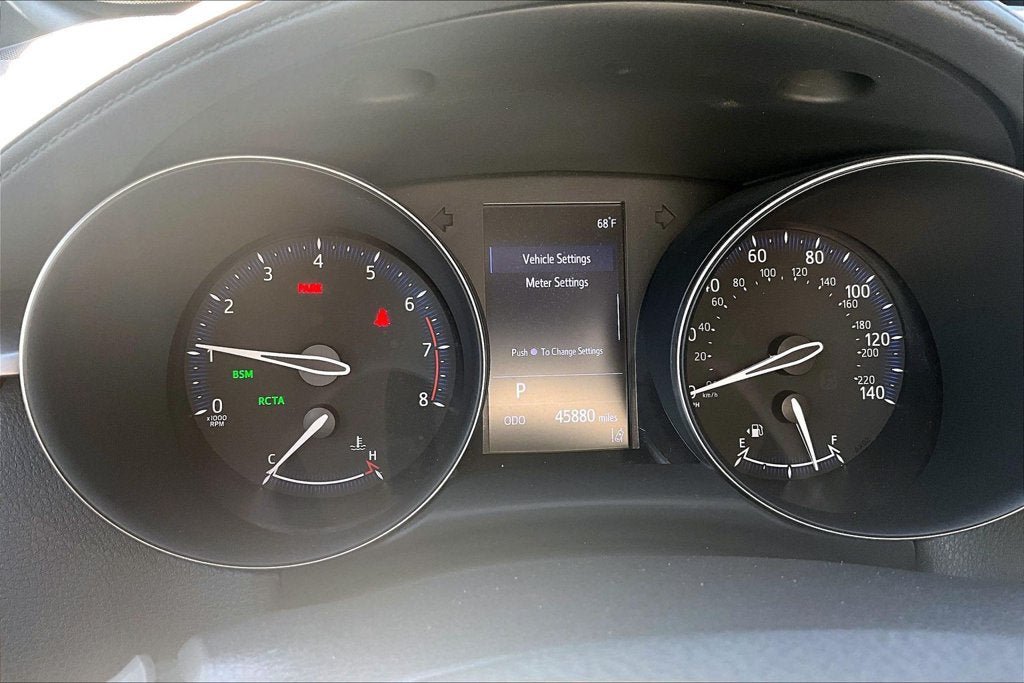 Used 2019 Toyota C-HR XLE FWD image 22