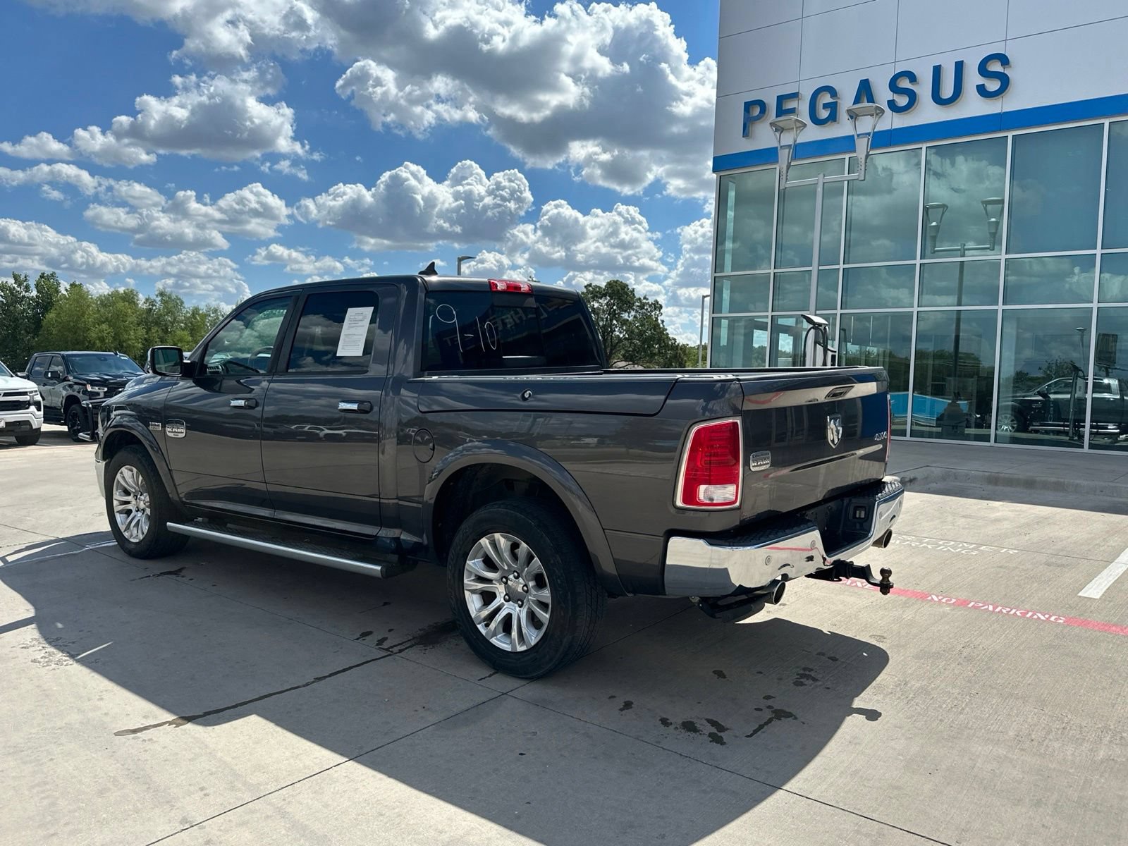 Used 2015 RAM 1500 Laramie Longhorn w/ Convenience Group AWD/4WD image 3