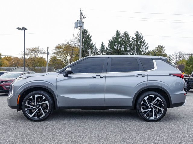 Used 2022 Mitsubishi Outlander SE image 18
