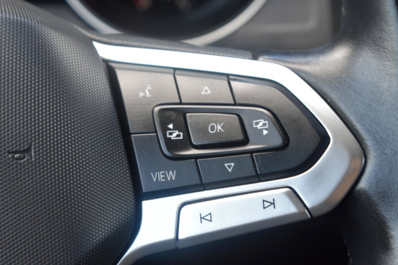 Used 2020 Volkswagen Atlas Cross Sport SE FWD image 16