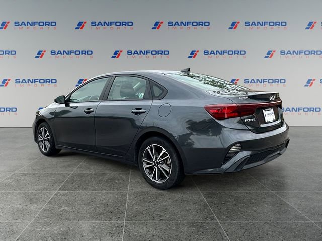 Used 2023 Kia Forte LXS FWD image 3