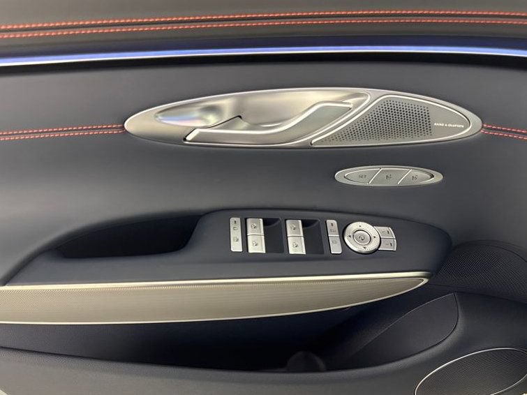 New 2027 Genesis GV70 2.5T Sport Prestige AWD/4WD image 13