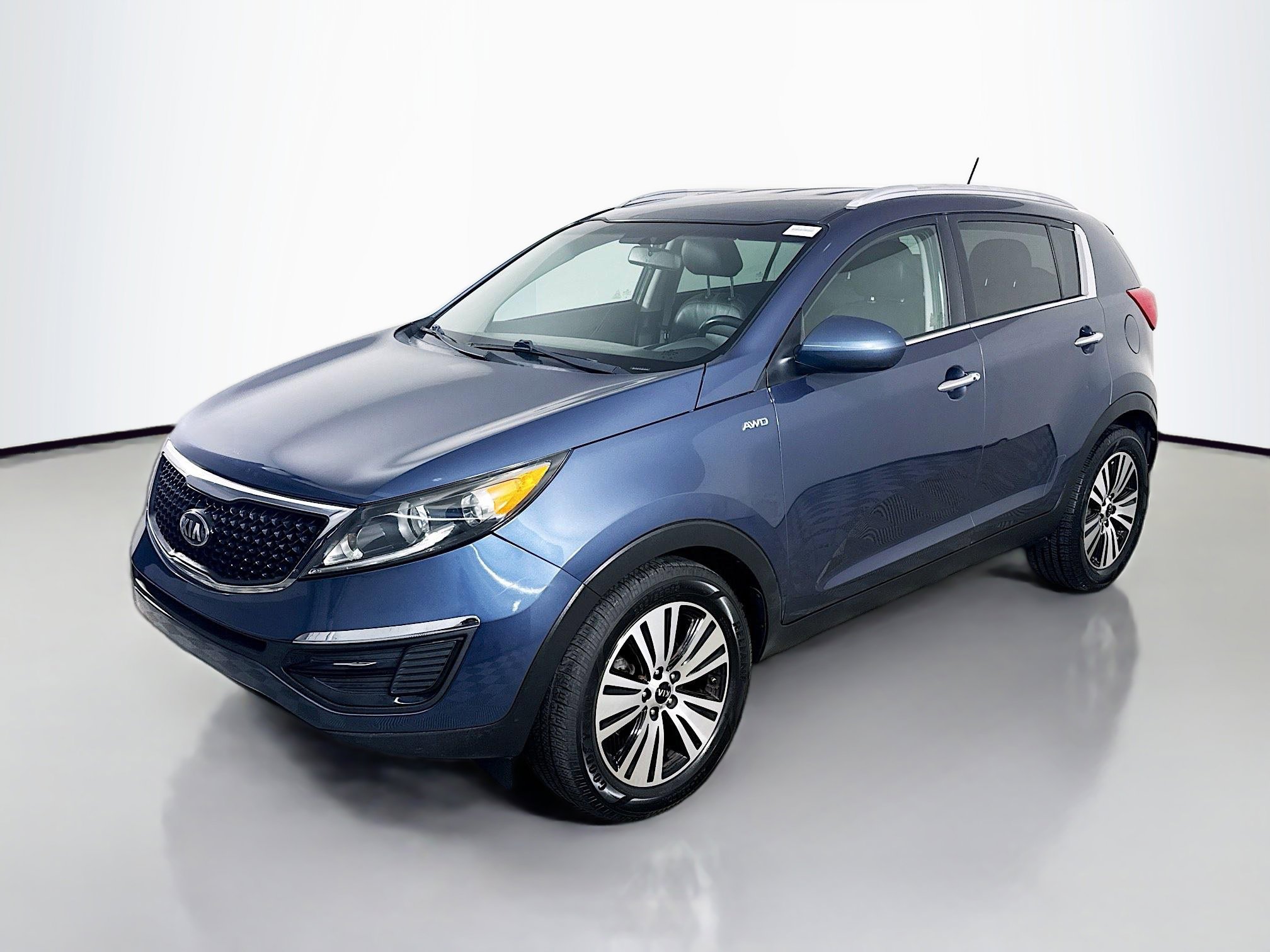 Used 2016 Kia Sportage EX image 4