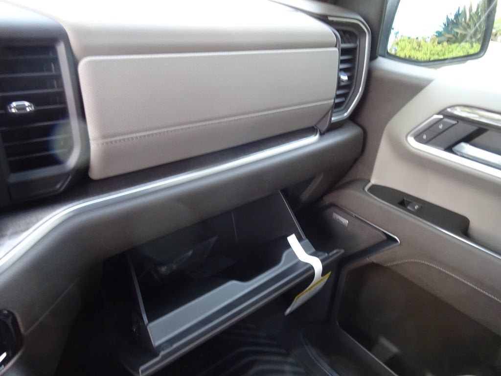 New 2026 Chevrolet Silverado 1500 LTZ w/ Technology Package AWD/4WD image 28