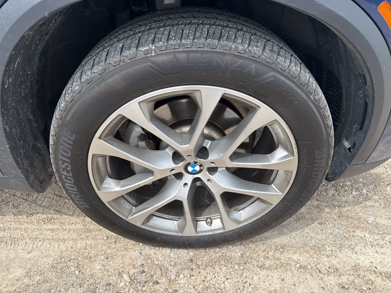 Used 2022 BMW X5 xDrive40i w/ Premium Package AWD/4WD image 5