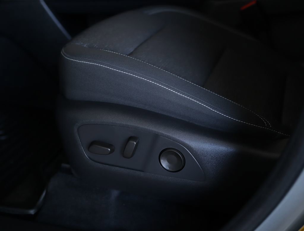 Used 2024 Chevrolet Traverse LT image 22