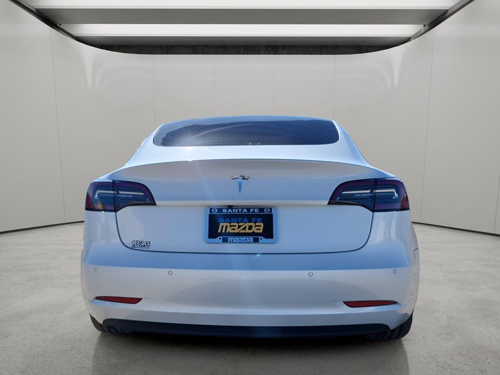 Used 2022 Tesla Model 3 Standard Range image 4