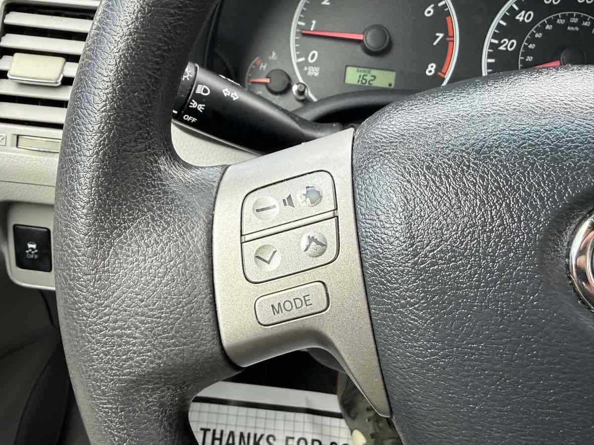 Used 2013 Toyota Corolla LE FWD image 16