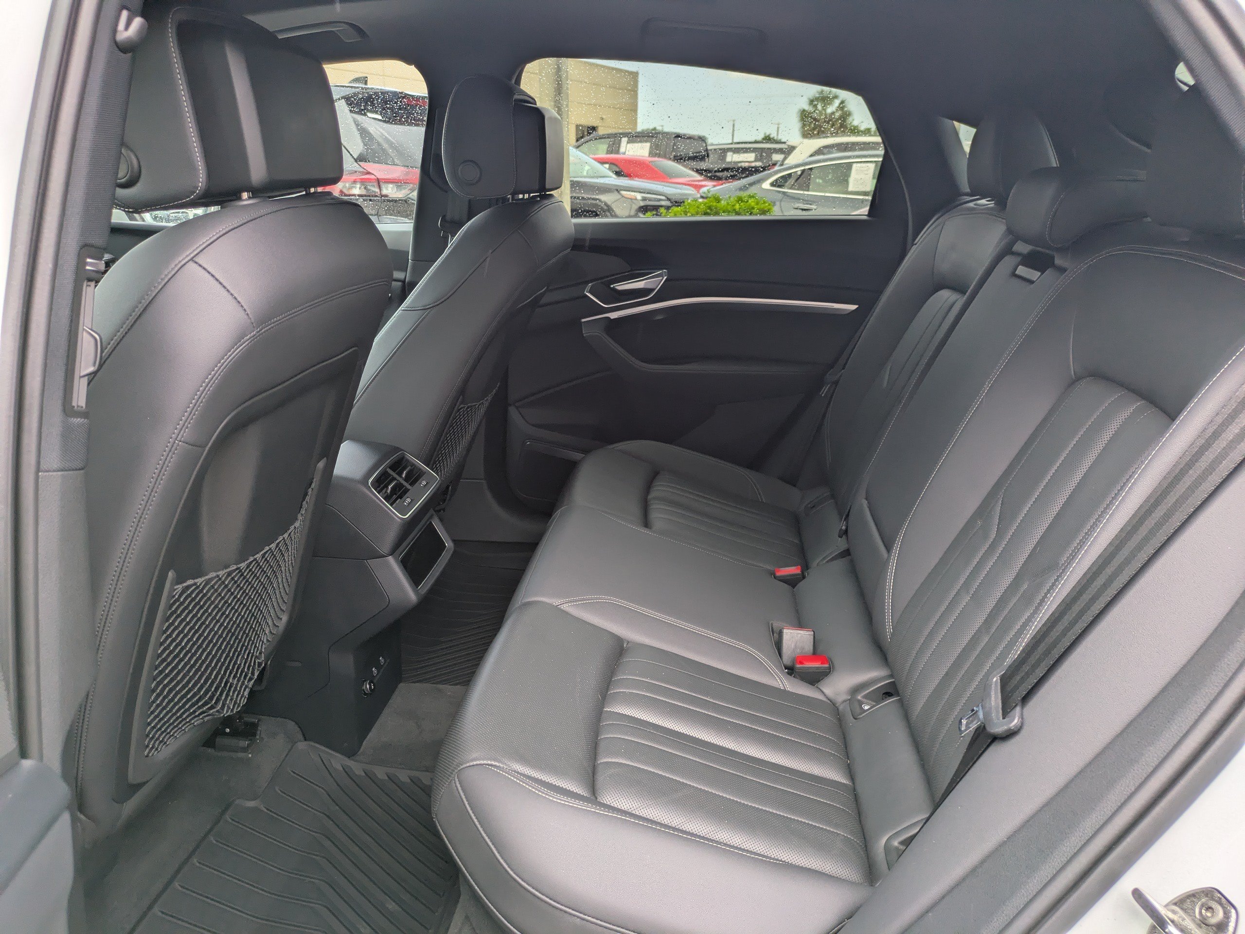 Used 2023 Audi e-tron Premium Plus w/ Premium Plus Package AWD/4WD image 13