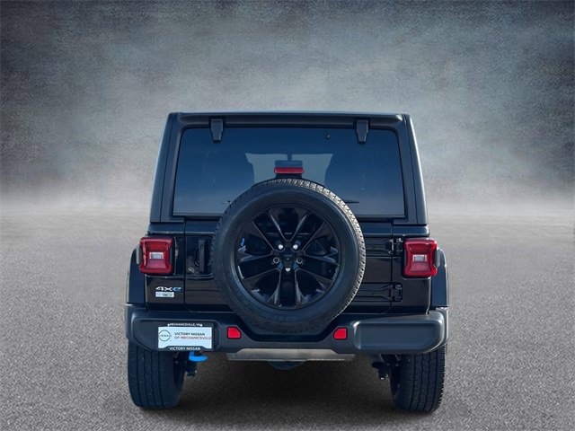 Used 2023 Jeep Wrangler Unlimited Sahara image 5