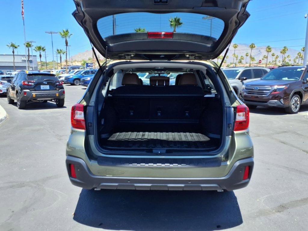 Used 2018 Subaru Outback 3.6R Touring AWD/4WD image 15