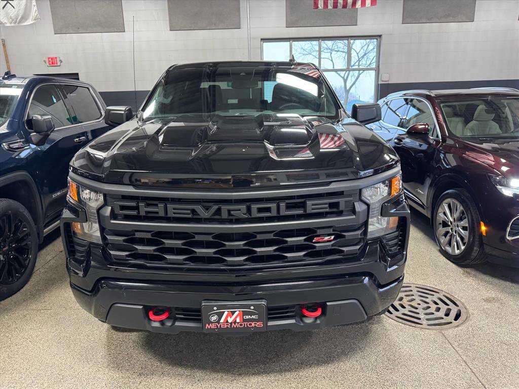 Used 2024 Chevrolet Silverado 1500 Custom Trail Boss image 2