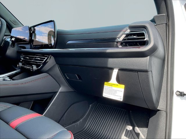 New 2027 Chevrolet Traverse RS AWD/4WD image 27