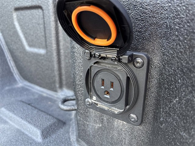 Used 2024 Chevrolet Silverado 1500 ZR2 w/ Technology Package image 18