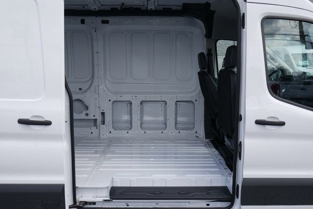 New 2026 Ford Transit 150 148 Medium Roof image 21