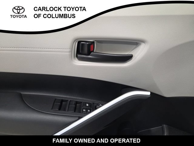 Used 2025 Toyota Corolla Cross L FWD image 12