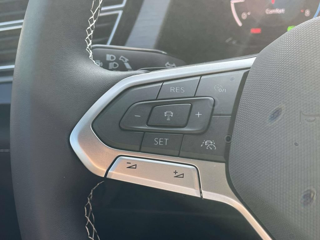 New 2026 Volkswagen Atlas Cross Sport SE FWD image 23