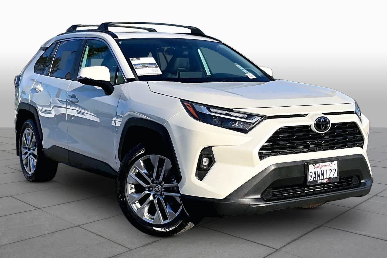 Used 2022 Toyota RAV4 XLE Premium FWD image 2